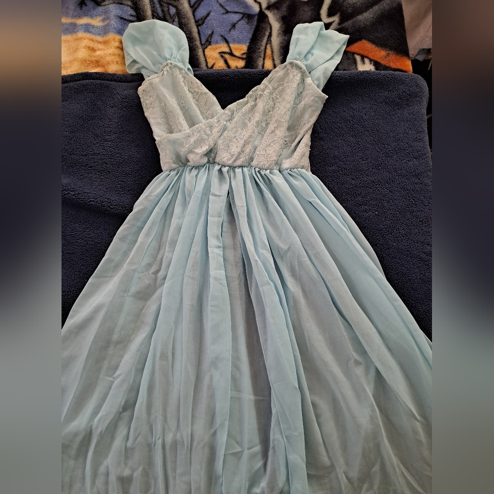 Maternity clothes lot